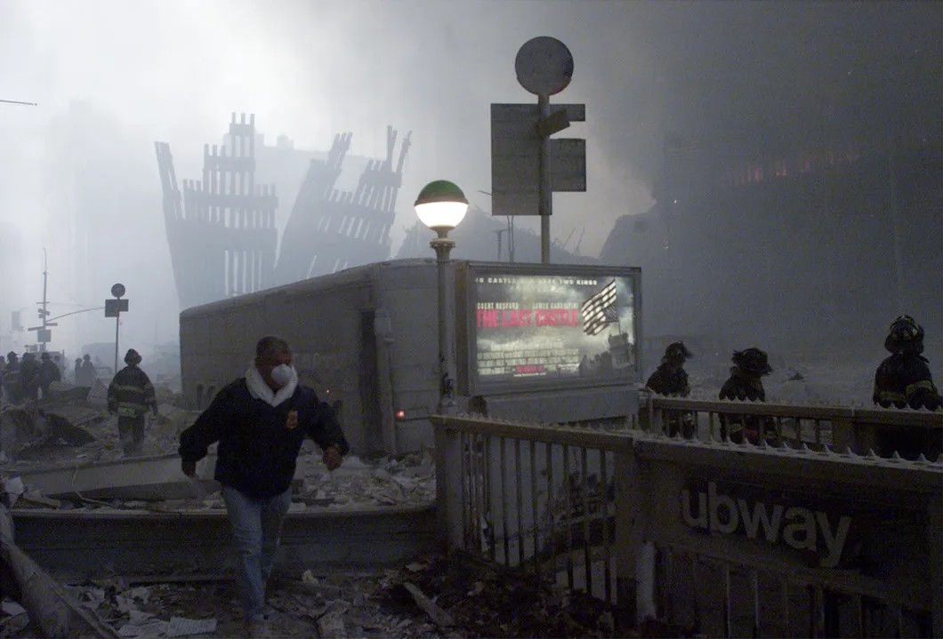 Теракт во Всемирном торговом центре в Нью-Йорке, 11 сентября 2001 года. Фото: Reuters