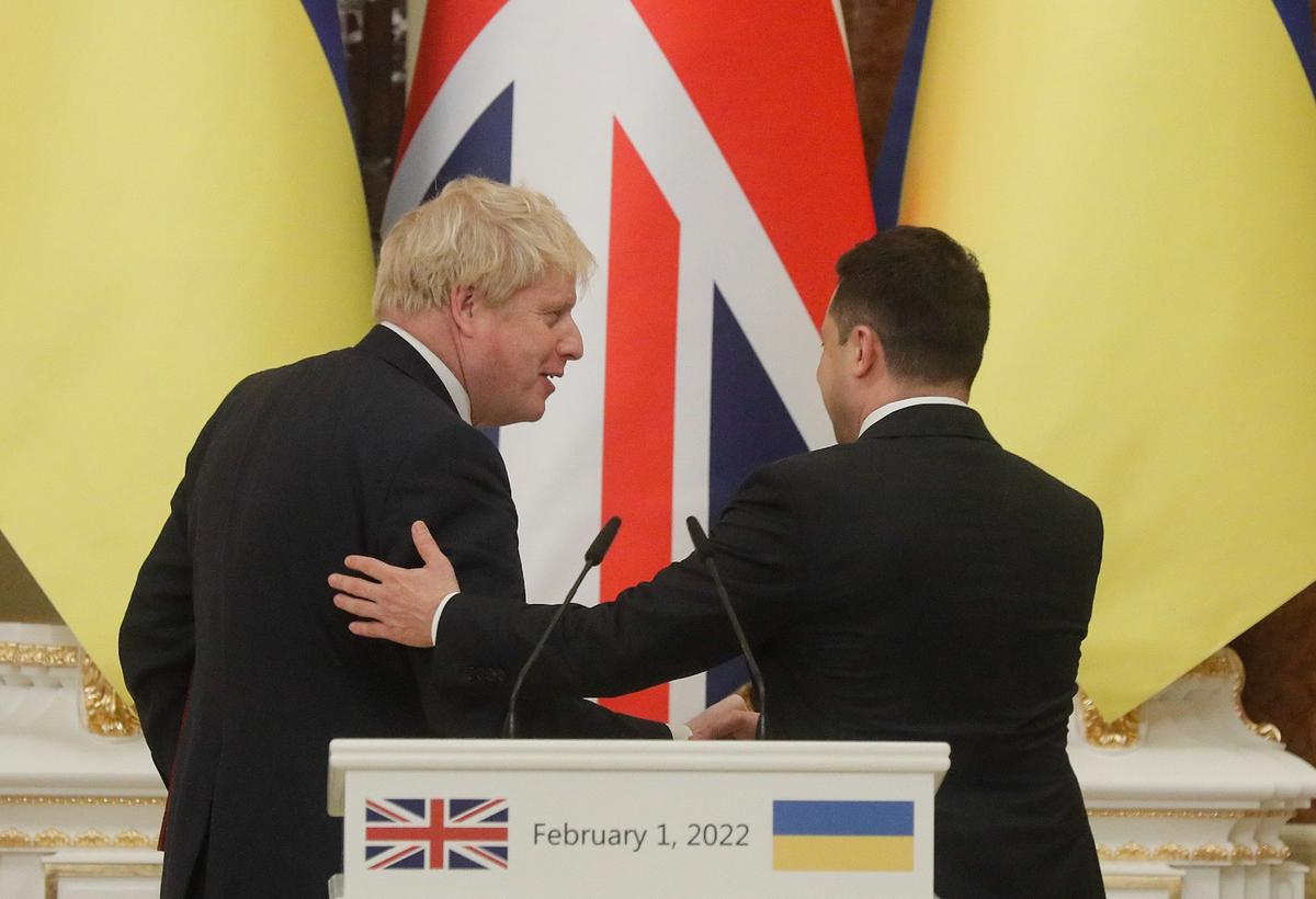 Премьер-министр Великобритании Борис Джонсон во время встречи с президентом Украины Владимиром Зеленским в Киеве, 1 февраля 2022 года. Фото: EPA-EFE