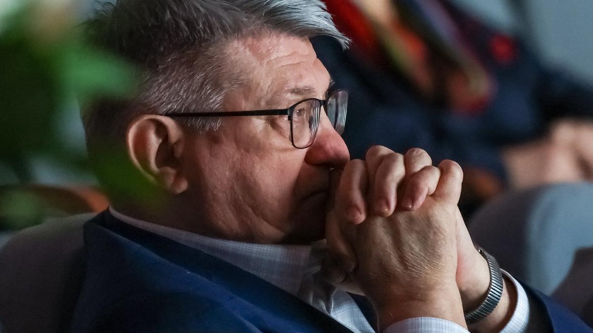 Мечом налево