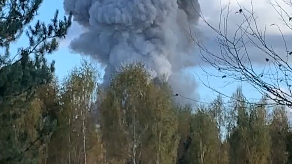 13 человек погибли при пожаре на заводе пиротехники в Ярославской области, один ранен — МЧС. Всего на заводе работало 15 человек