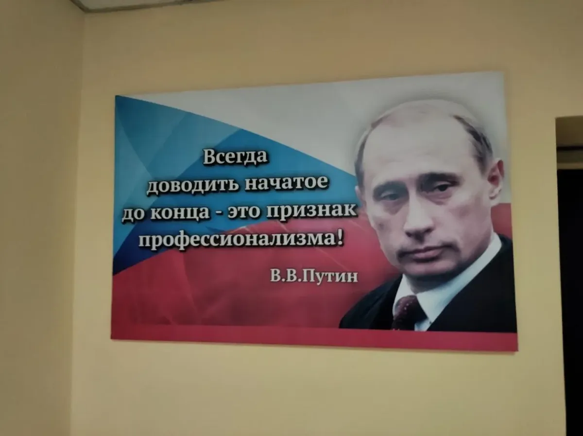 «Облака плывут в Абакан». С апреля 2022-го журналист Михаил Афанасьев сидит  в тюрьме. Сегодня политзаключенному дали 5,5 лет колонии — Новая газета