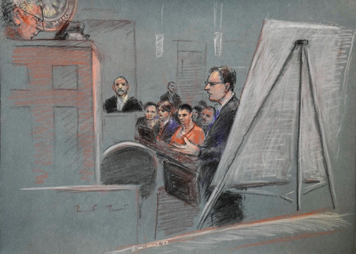 Суд над Джэком Тейшейра (в центре), организовавшем утечку секретных документов. Margaret Small / AP / ТАСС