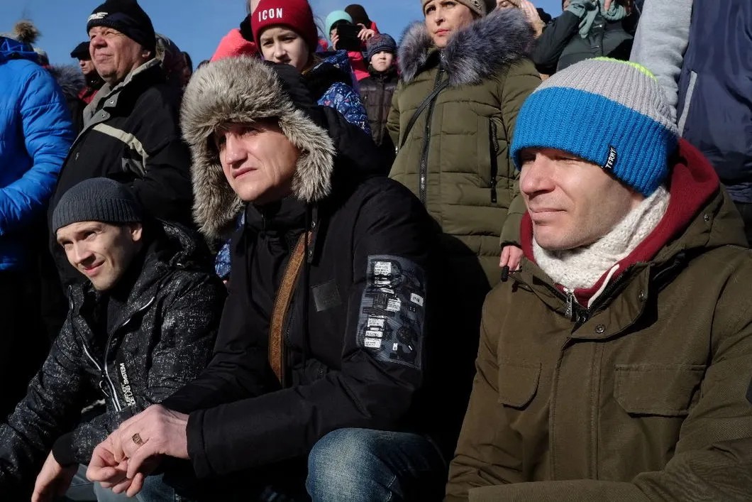 Илья Шкварин (справа) во время акции защитников парка. Фото: Сергей Маркелов, специально для «Новой»