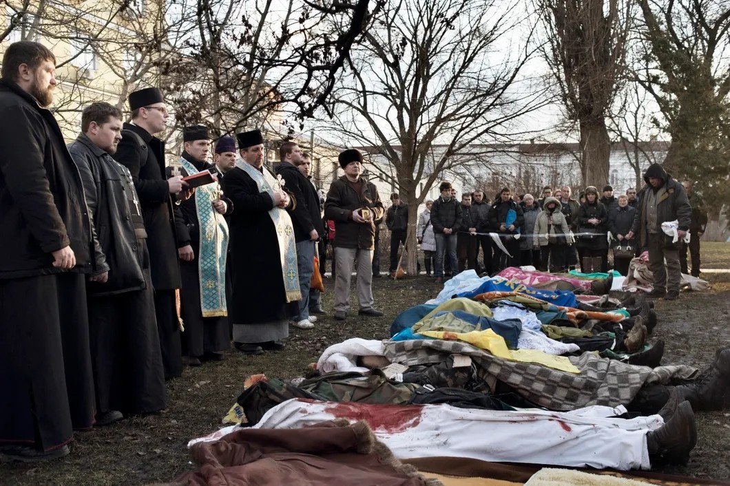 Отпевание погибших на Майдане. Фото: Юрий Козырев/ «Новая газета»