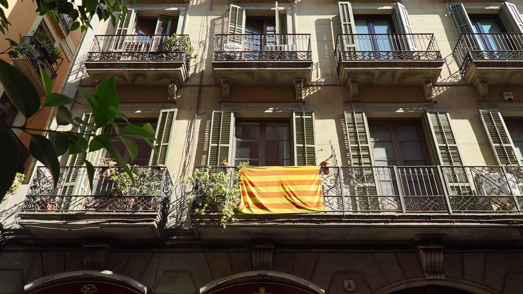 Здесь живет сторонник Каталонии в составе Испании. Фото: Анна Цигима, «Громадское», специально для «Новой газеты»