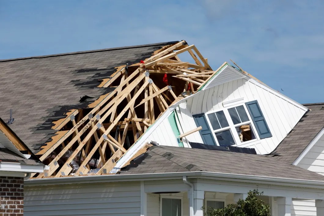 Дом, пострадавший от урагана «Дориан». Фото: Reuters