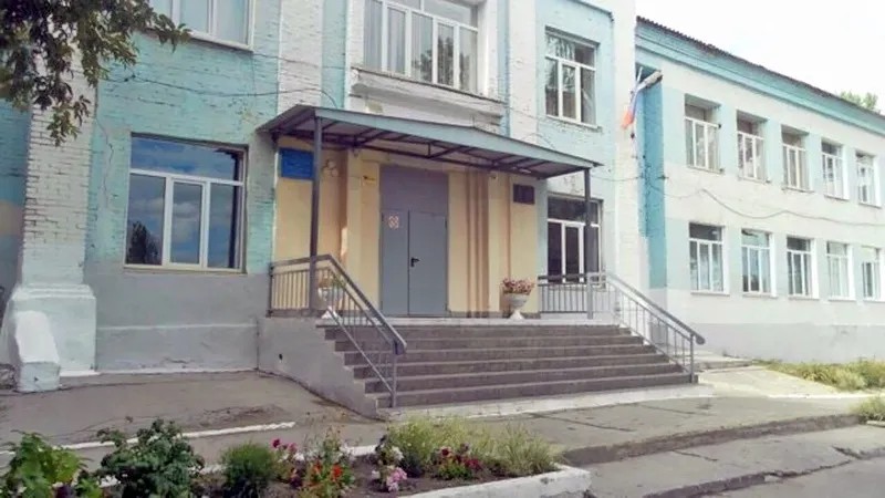 Средняя школа №4, пос. Большевик, пригород Вольска, Саратовская область