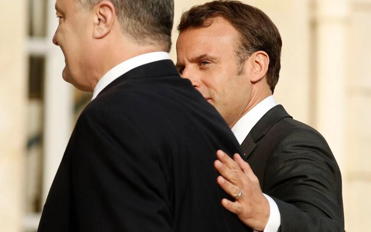 Зачем президент Франции встретился и с Зеленским, и c Порошенко