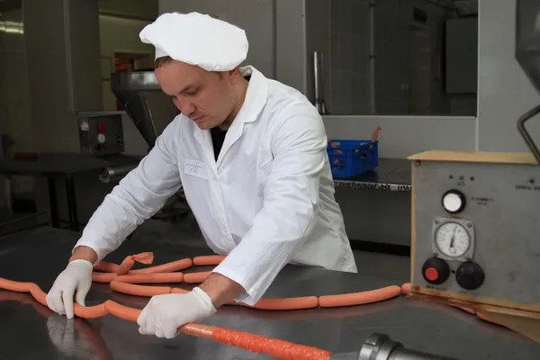 Производство сосисок в ИК-5. Фото: пресс-служба ФСИН