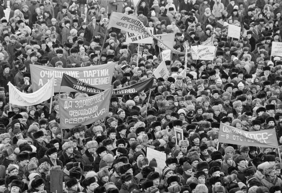 Свердловск. 25 февраля 1990 г. Фото: Анатолий Семехин / Фотохроника ТАСС