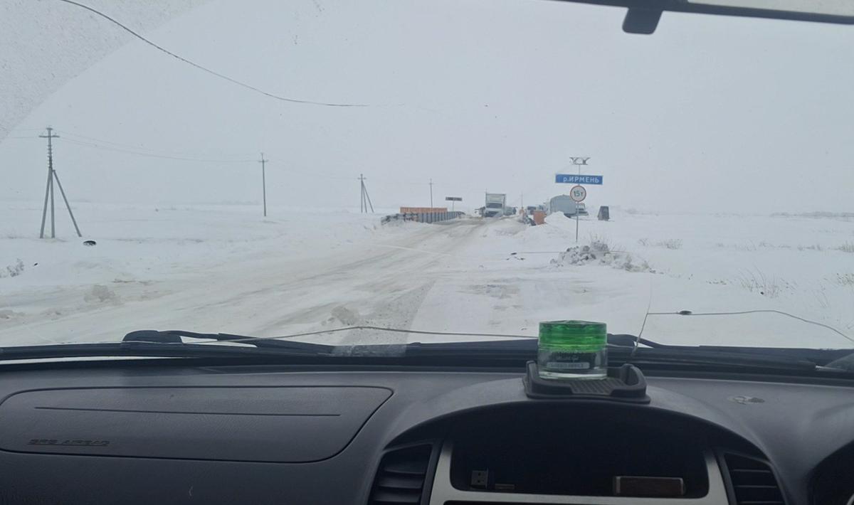 Все въезды в Козиху были перекрыты блокпостамию. Фото: Игорь Стрельцов