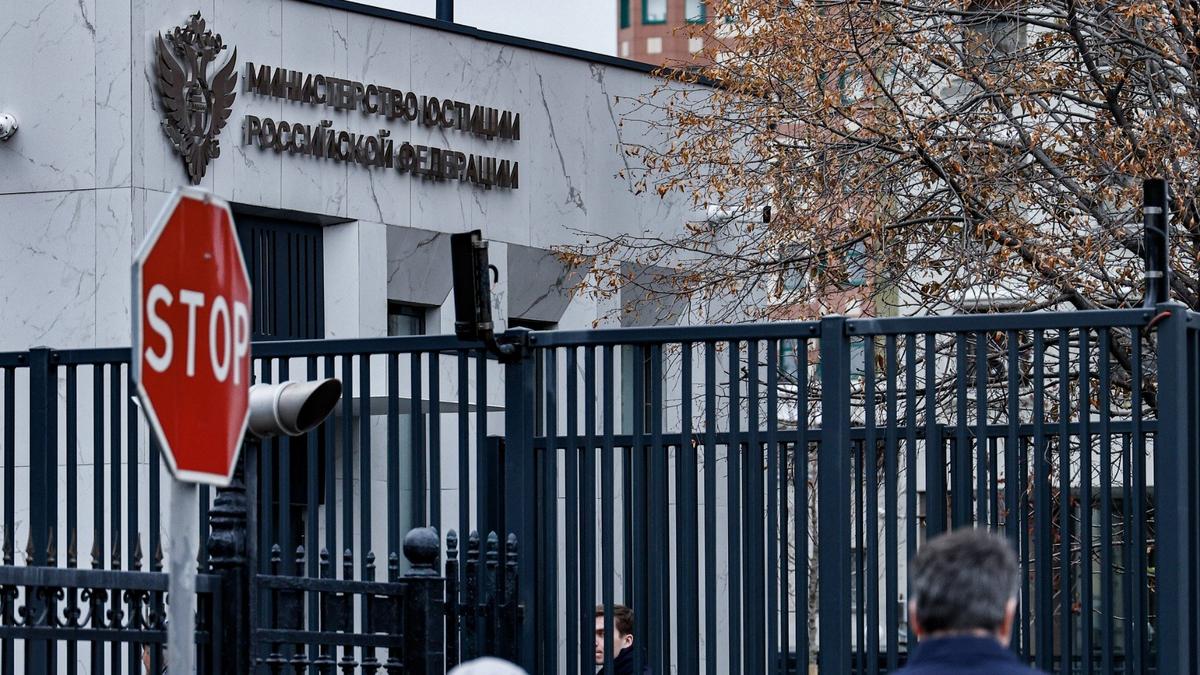 Кентавр скачет за деньгами