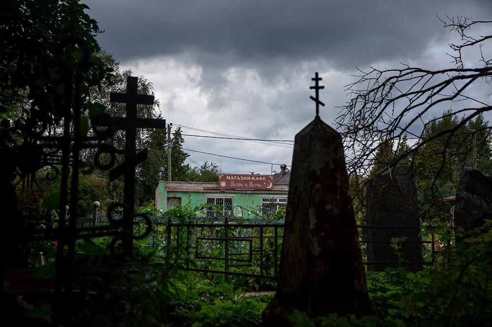 Кладбище в городе Волхове. Фото: Алексей Душутин / «Новая»