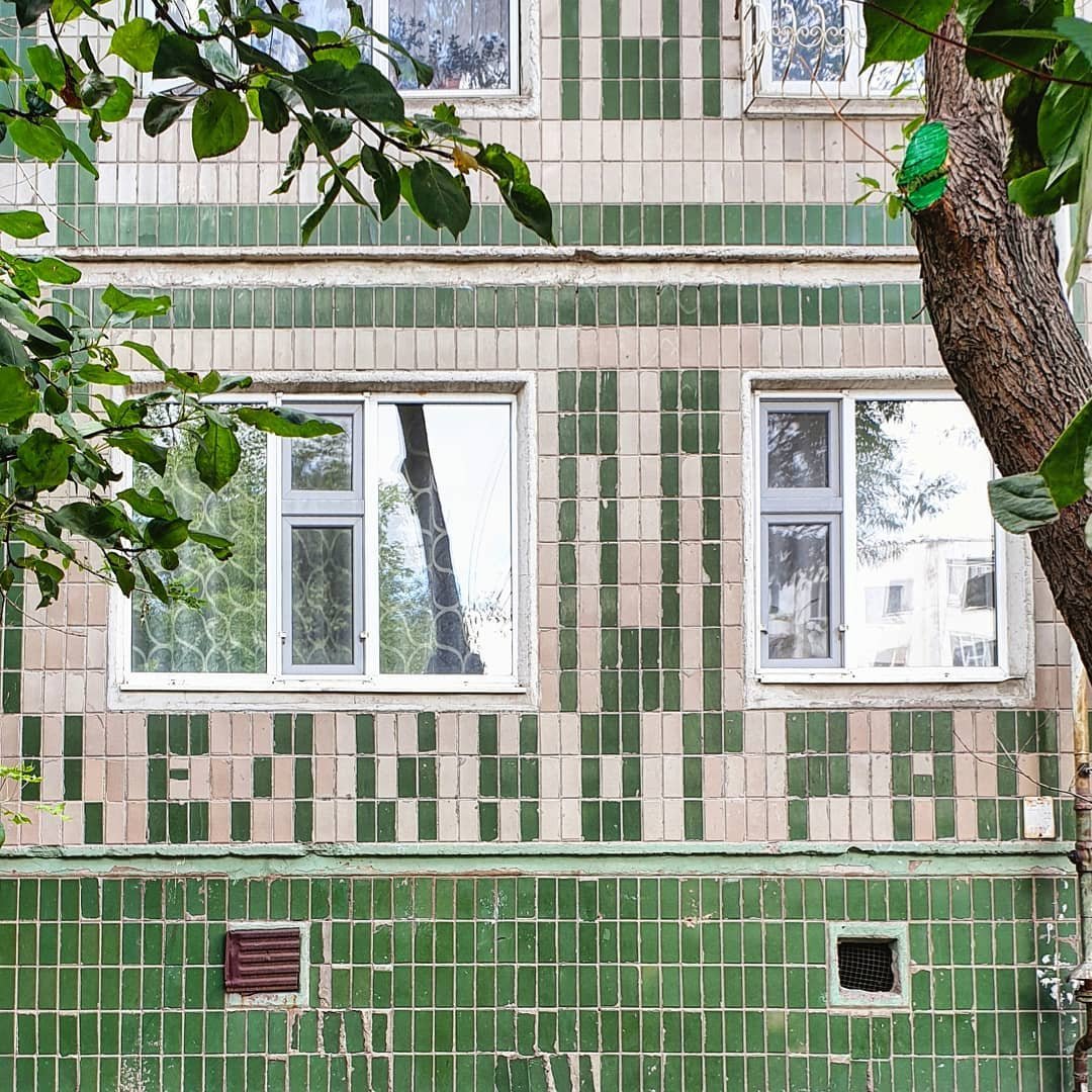 Панель советского дома в Нур-Султане. Фото Темиртаса Искакова
