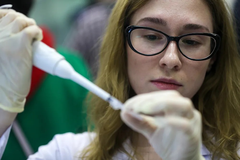 Разработка вакцины против COVID-19 в Казанском федеральном университете. Фото: Егор Алеев / ТАСС
