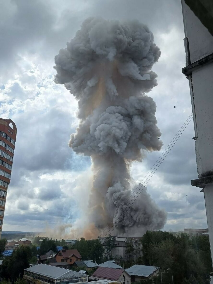 Последствия взрыва на территории Загорского завода в Сергиевом Посаде 9 августа. Фото: соцсети