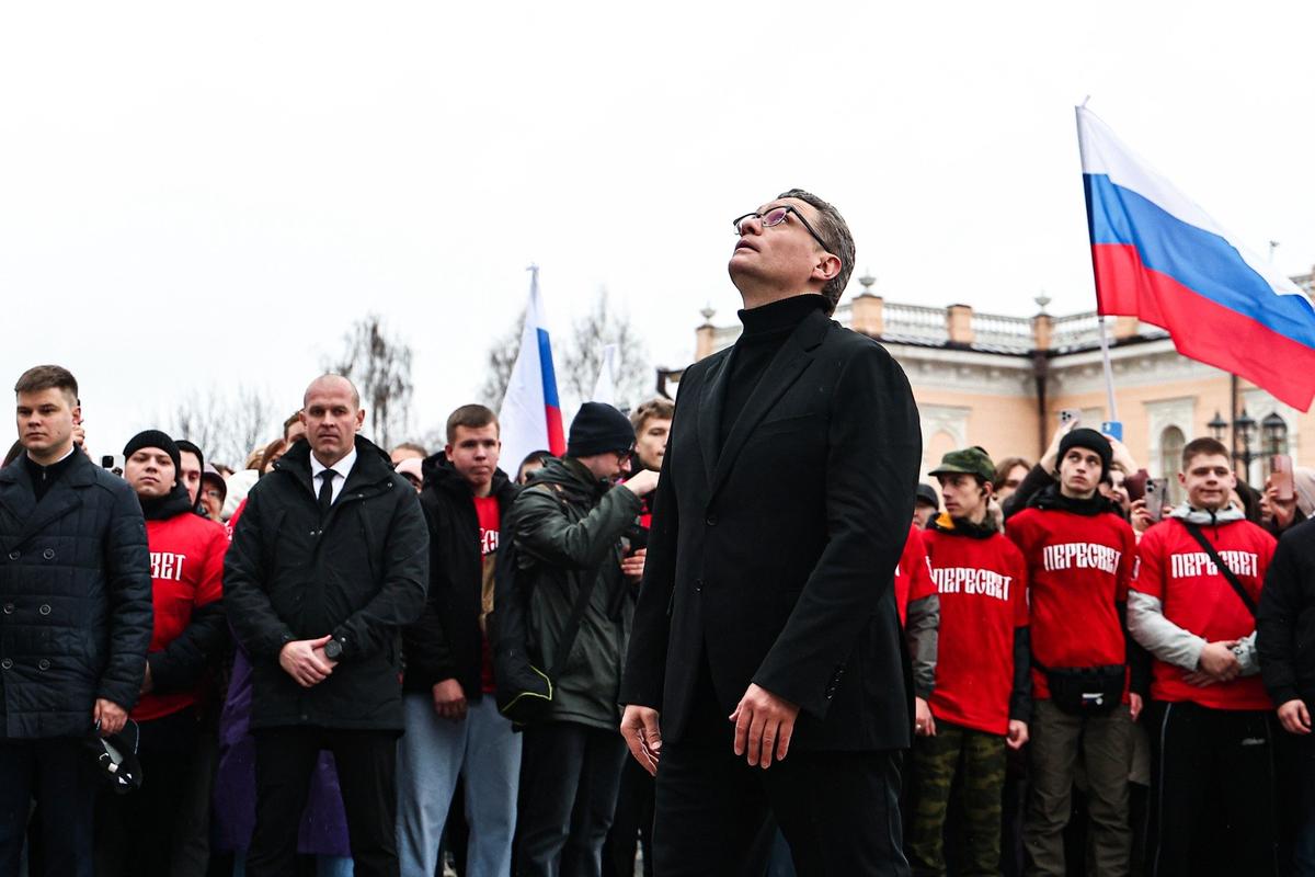 Георгий Филимонов (в центре) на церемонии открытия памятника Ивану Грозному. Фото: Даниил Зинченко / ТАСС