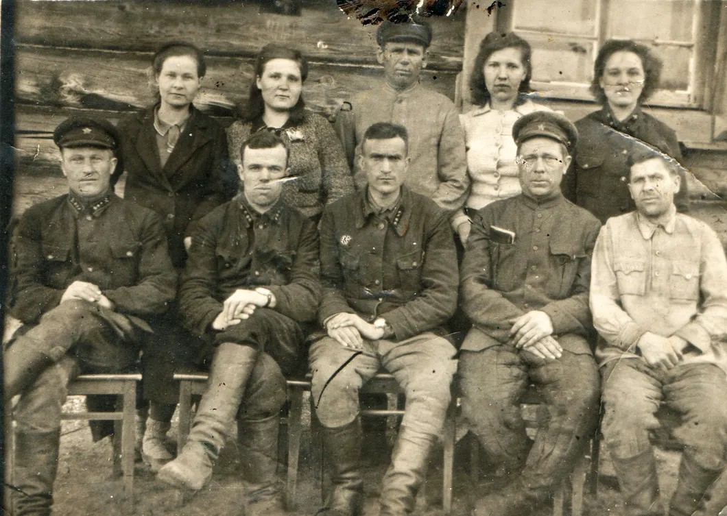 Группа работников каменного карьера Минина 1939–1940 гг. Из архива красноярского «Мемориала»