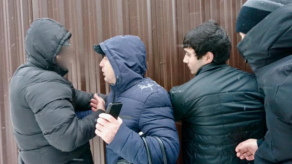 Агенты в капюшонах