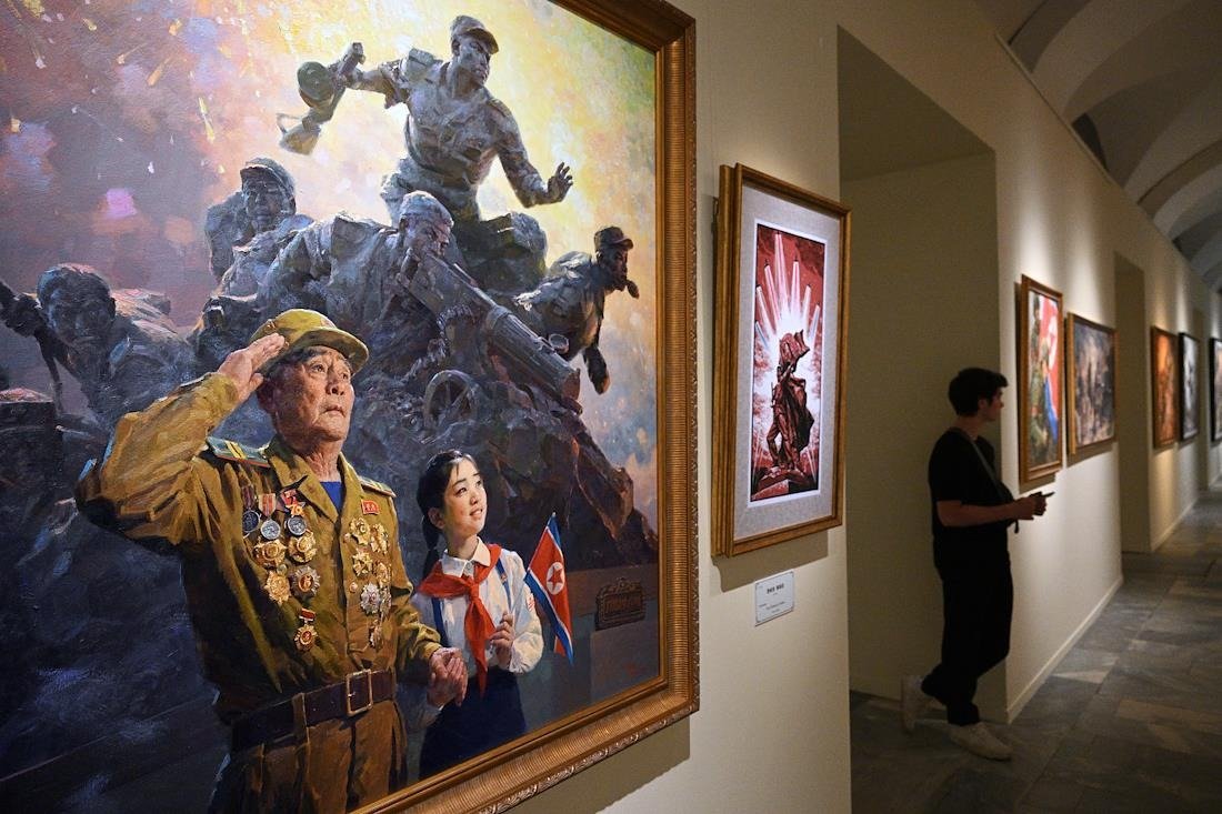 Церемония открытия выставки искусства Корейской Народно-Демократической Республики «Художественная выставка КНДР». Фото: Евгений Разумный / Коммерсантъ