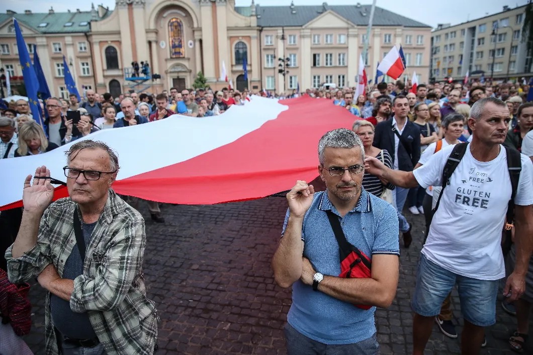 Акция против судебной реформы в Польше, июль 2017 года. Фото: EPA