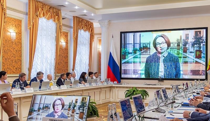 Выступление председателя Центрального Банка России Эльвира Набиуллиной в режиме видеоконференции. Фото: Егор Снетков / Коммерсантъ