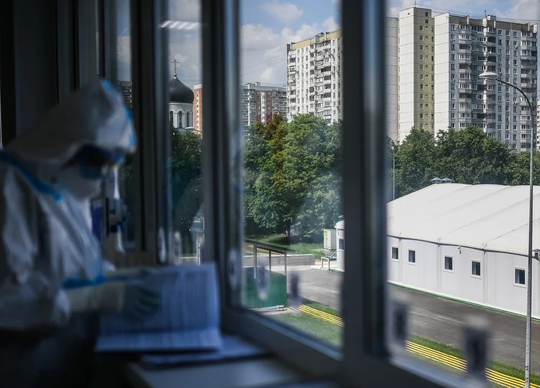 Вид из окна операционного блока городской клинической больницы № 15 имени О. М. Филатова в Москве. Фото: РИА Новости