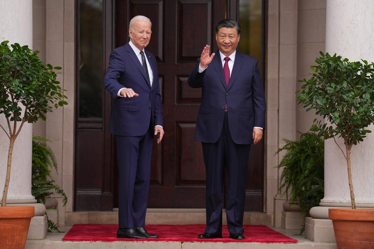 Встреча Джо Байдена и Си Цзиньпина на полях саммита АТЭС. Фото: AP / TASS