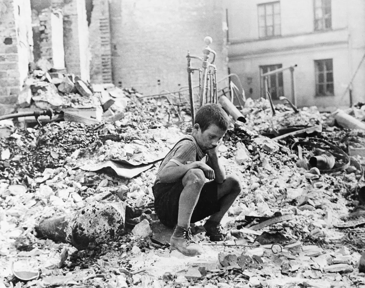 Последствия налетов немецкой авиации на Варшаву, 1939 год. Фото: ASSOCIATED PRESS 