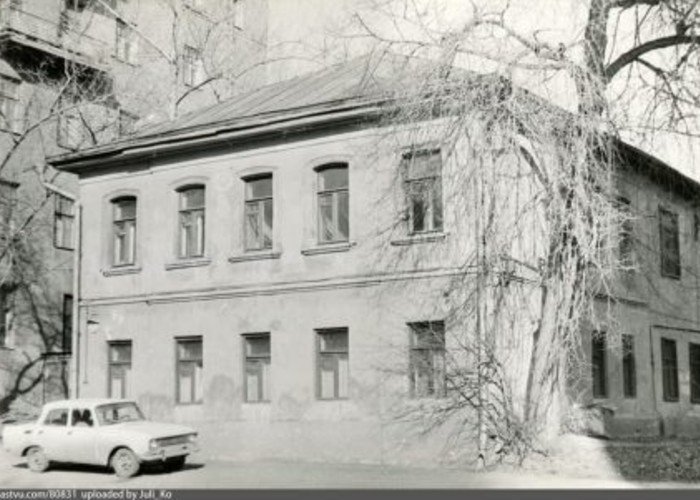 Дом на улице Буженинова в середине 1980-х годов. Фото: pastvu.com