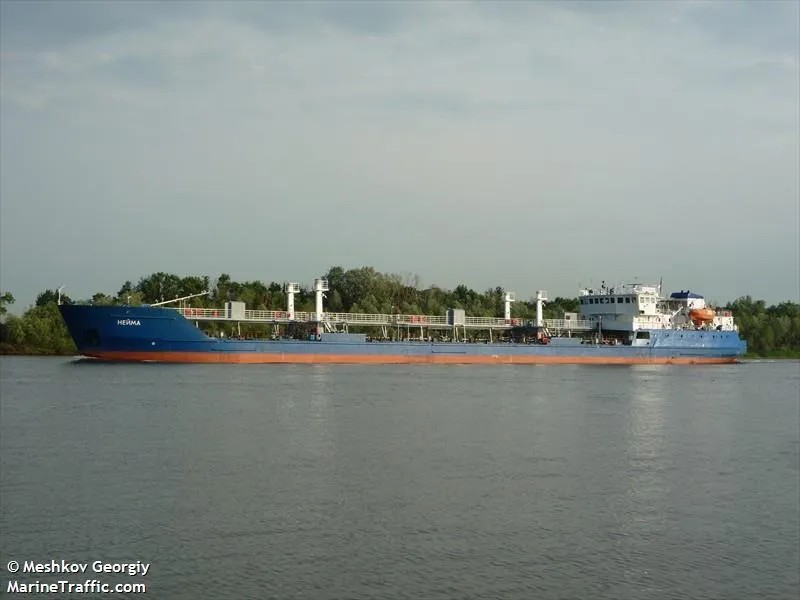 Танкер «Нейма» блокировал украинские корабли в Керченском пролике, якобы, сев на мель. Фото: marinetraffic.com