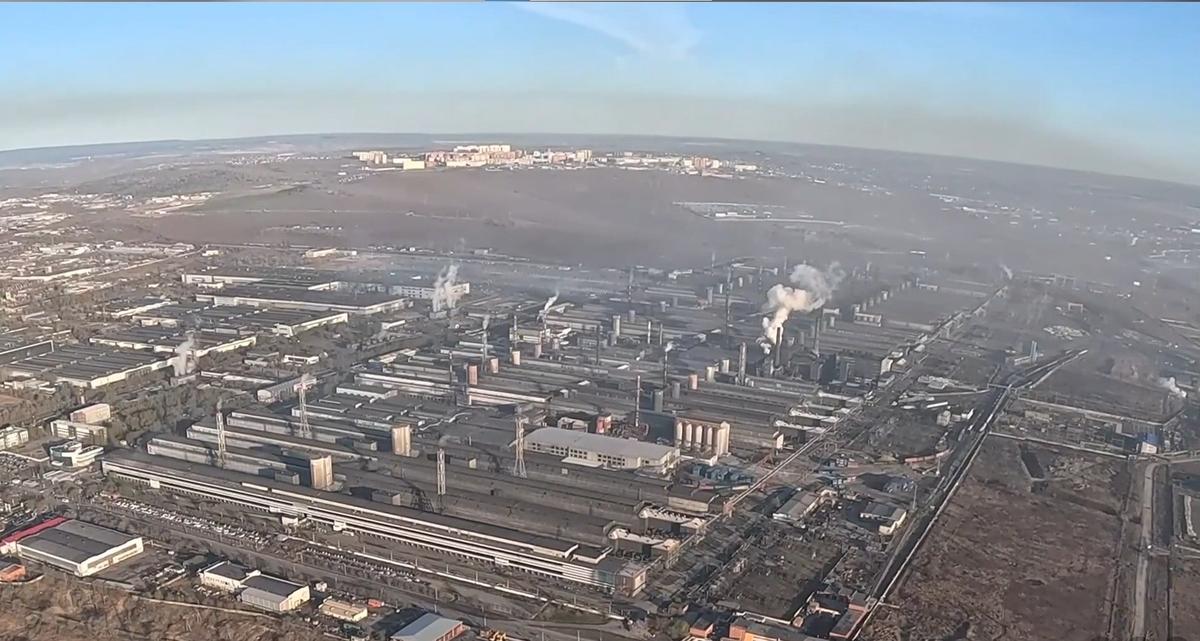 Май 2025. КрАЗ. Скриншот съемки Артема Ржевского