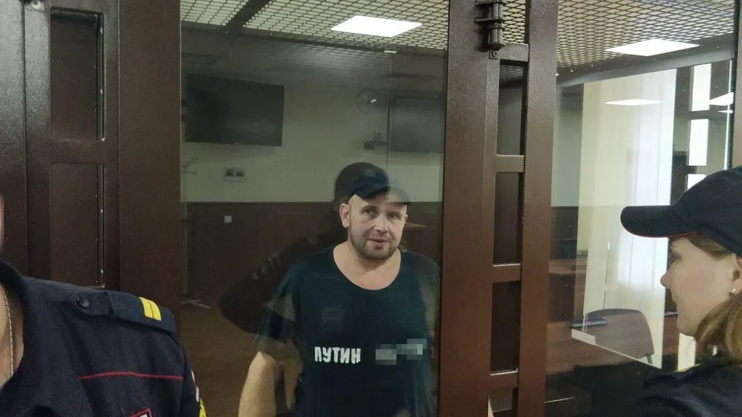 Владимир Иванютенко в зале Невского районного суда