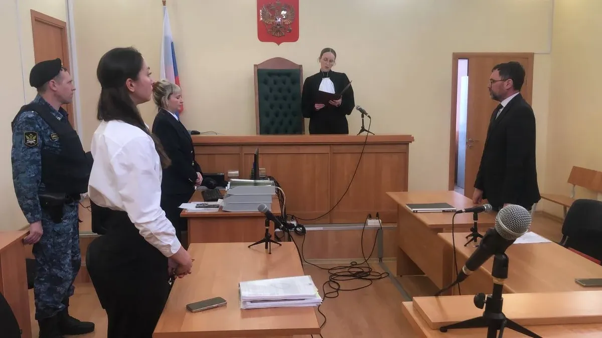 Судья оглашает приговор: отменить решение думы Березовского, избравшей мэром кандидата-спойлера. Фото: Мстислав Письменков, для «Новой газеты»