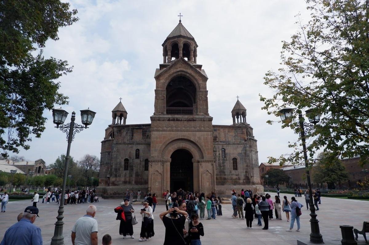 Первопрестольный Святой Эчмиадзин. Эчмиадзинский собор. Фото: Андрей Новашов