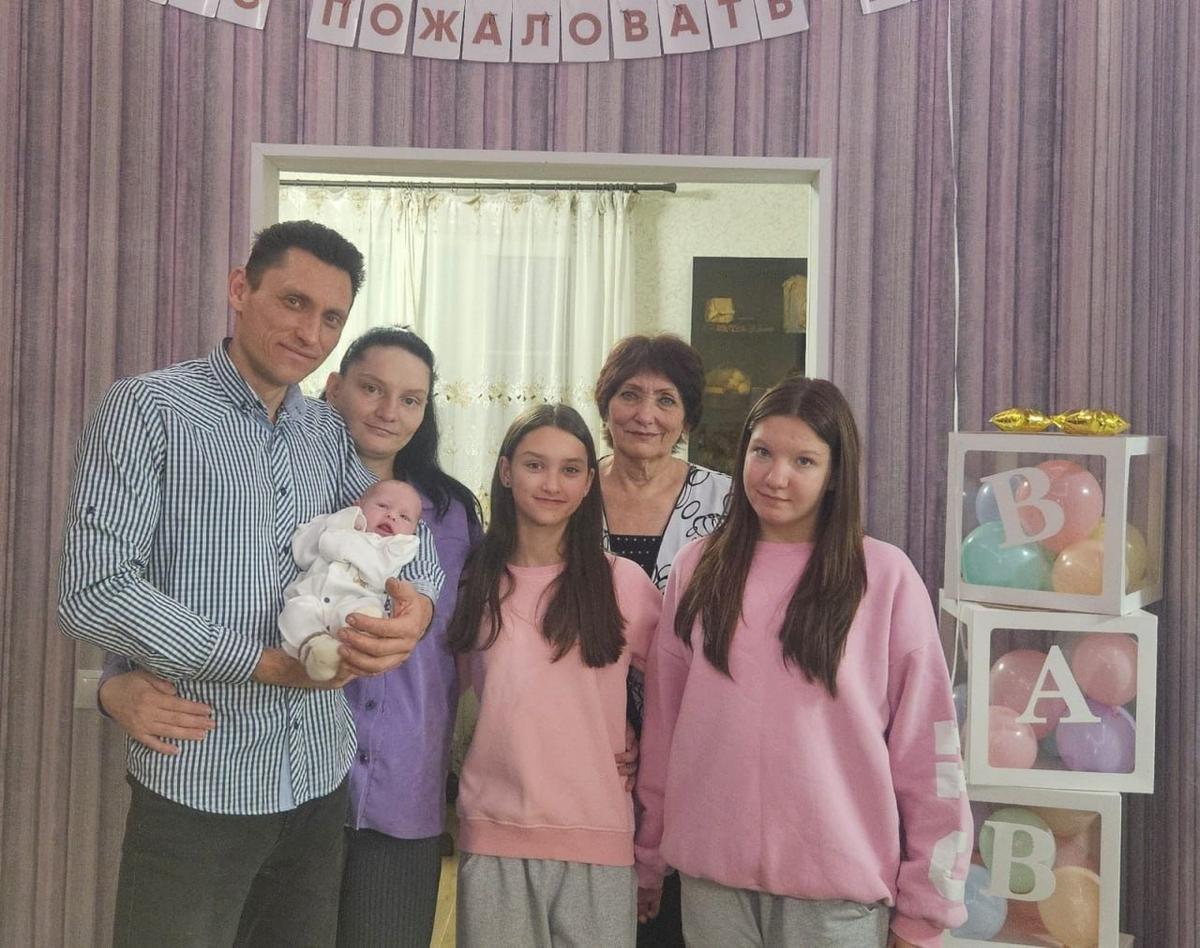 Василий Гуляев с семьей. Фото из личного архива