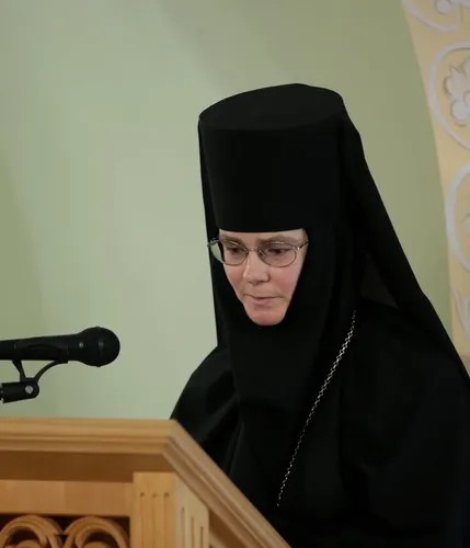 Автор игумения Алексеевского ставропигиального женского монастыря г монахиня  Ксения (Чернега)