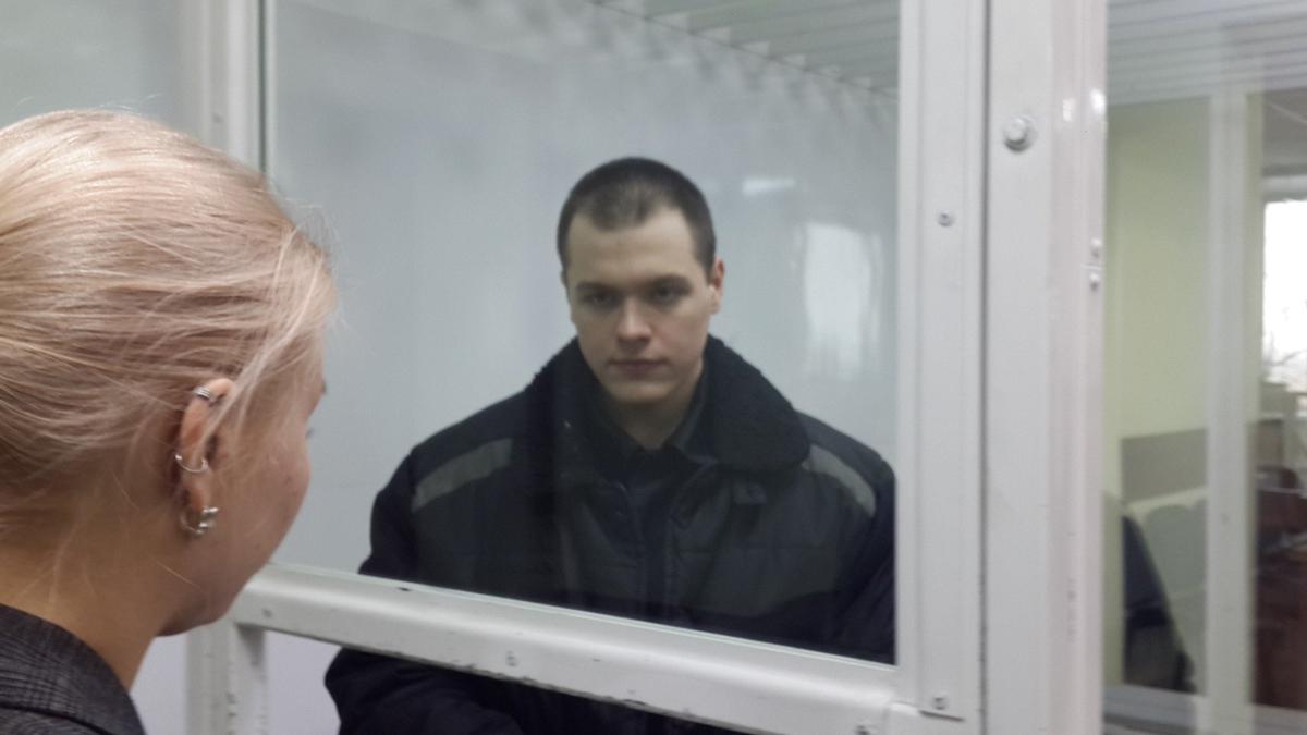 Никита Уваров с адвокатом Марией Тереховой. Март 2026. Фото: Алексей Тарасов / «Новая газета»