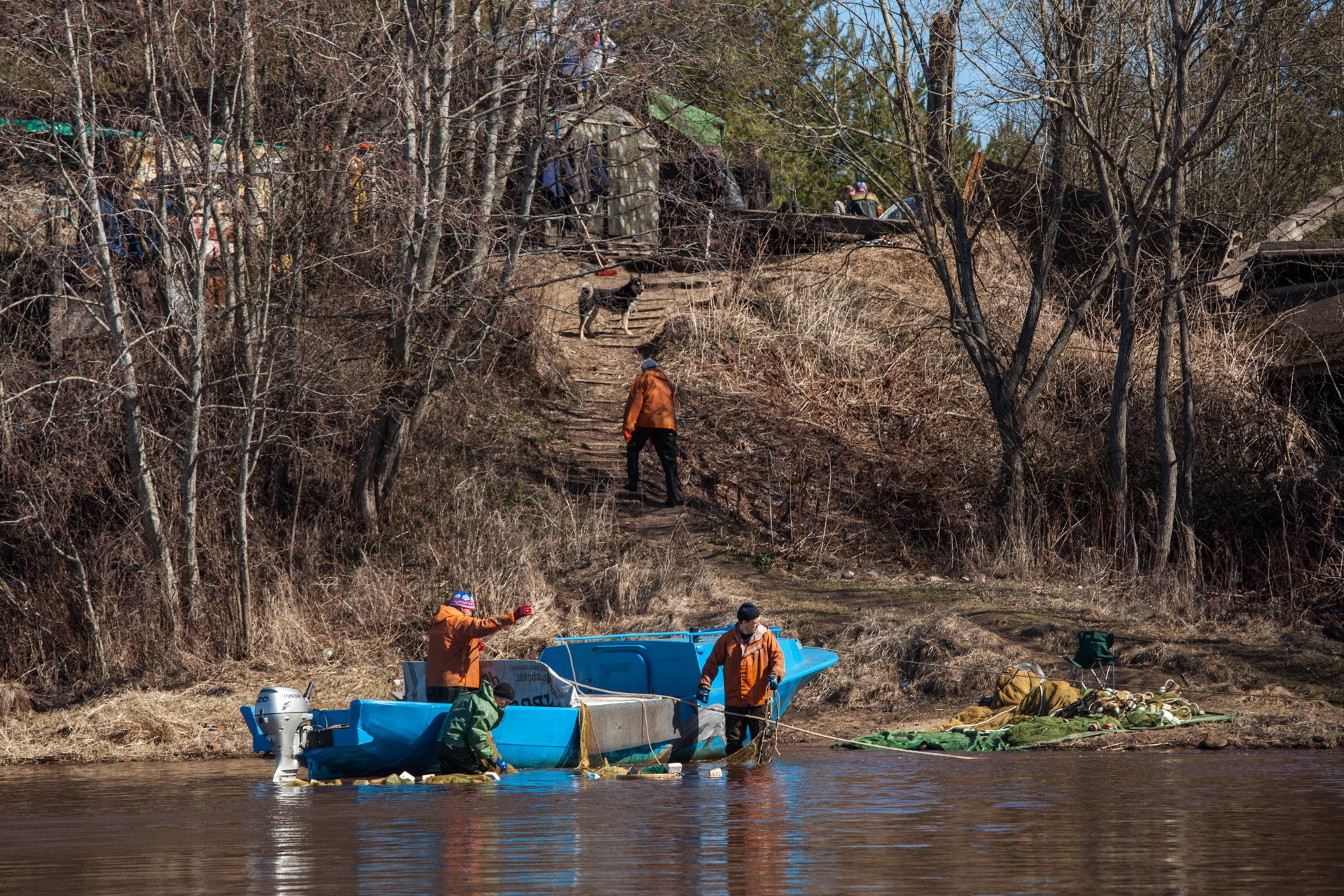 Рыбная ловля в Новой Ладоге на реке Волхов**.** Фото: Елена Лукьянова / «Новая газета»