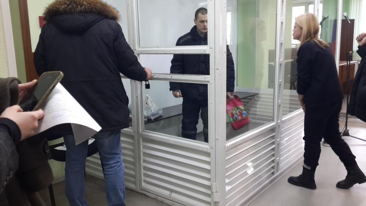 Мать и сын. советский райсуд красноярска, 12 марта. Фото: архив