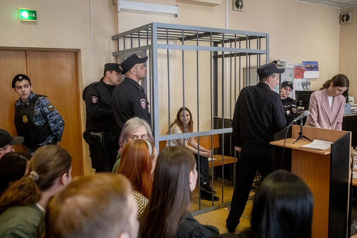 Судебное заседание по делу Александры Скочиленко. Фото: Алексей Душутин / «Новая газета»