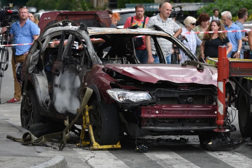 Взорванный автомобиль, в котором находился Павел Шеремет. Киев. 20 июля 2016. Фото: РИА Новости