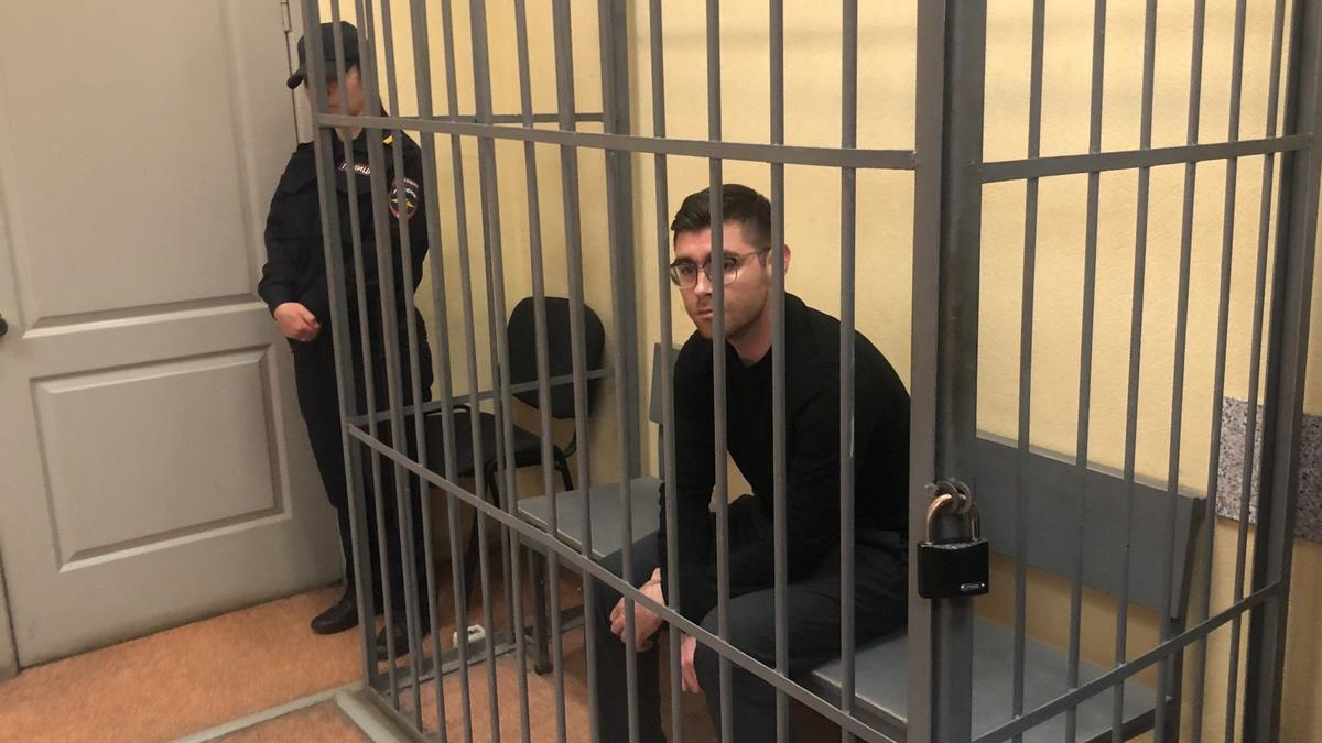 Редактор свердловского отдела издания Ura.ru арестован за взятку в 20 тысяч рублей