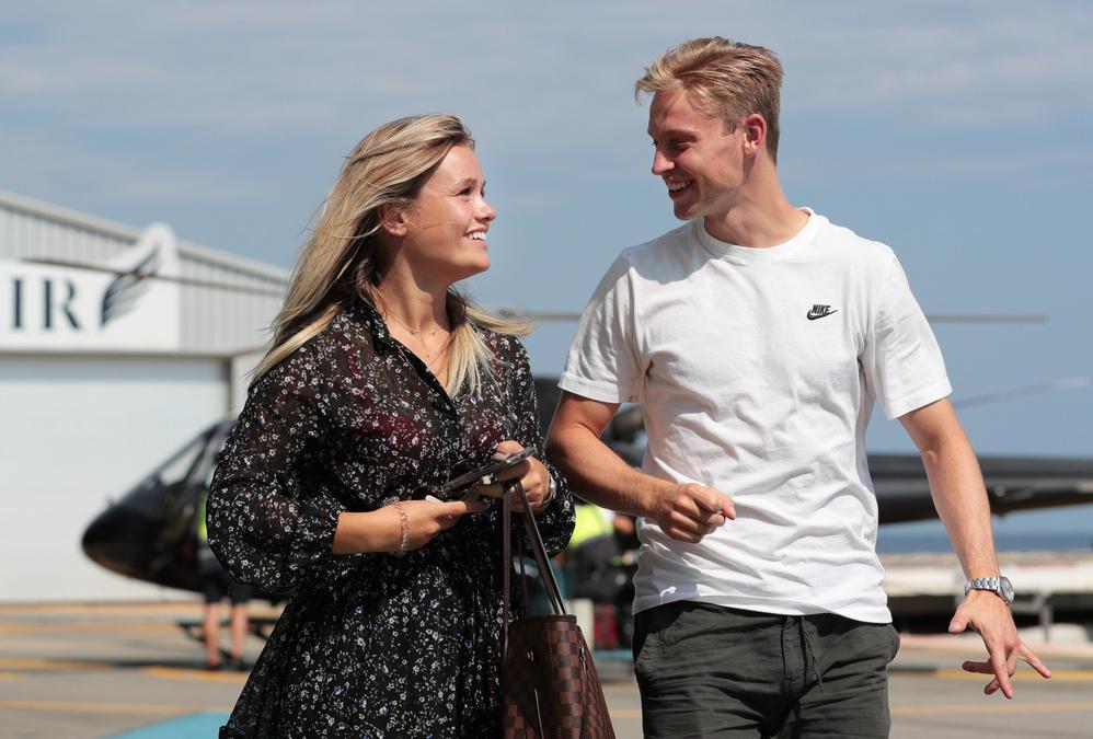 Микки Кимени и Френки де Йонг. Фото: Emilio Andreoli— UEFA / UEFA / Getty Images