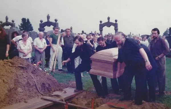Похороны Довлатова. Фото из архива Александра Гениса