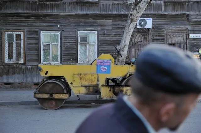 Каток с логотипом «Единой России». Фото: РИА Новости