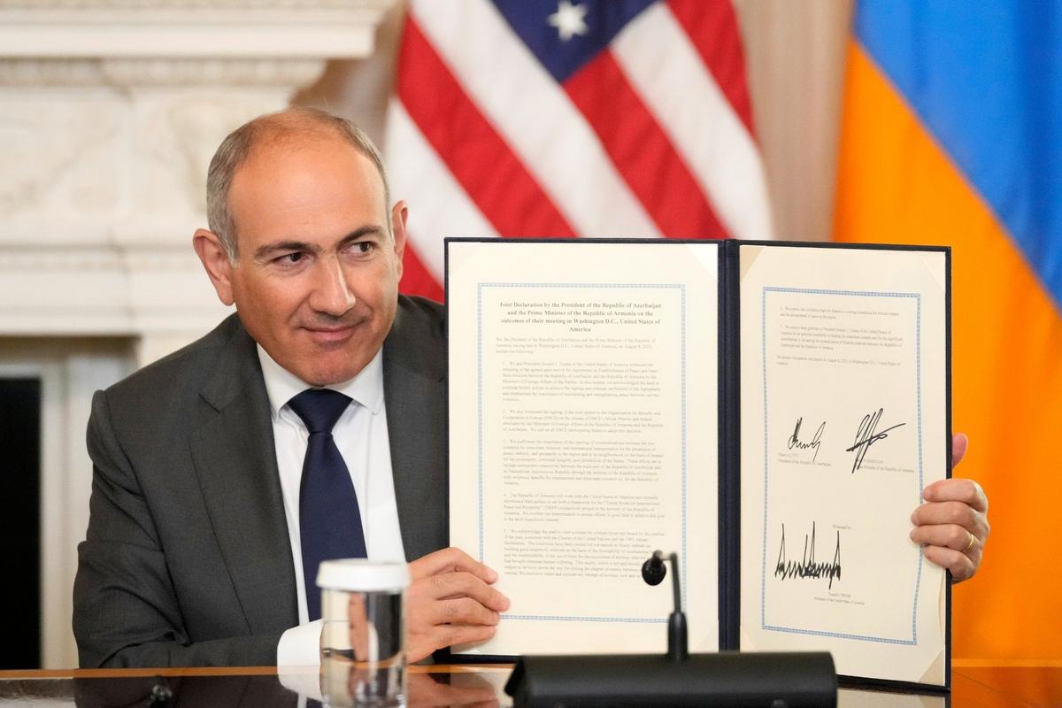 Пашинян после подписания декларации. 8 августа 2025 года. Фото: AP / ТАSS