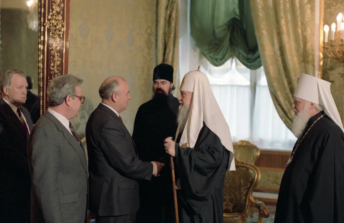 Встреча М.С. Горбачева с Патриархом Пименом. Фото: Александр Сенцов / Фотохроника ТАСС