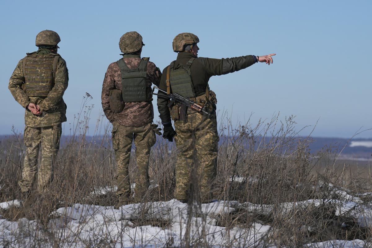 Позиции украинских военных возле города Попасная в Луганской области. Фото: AP / TASS