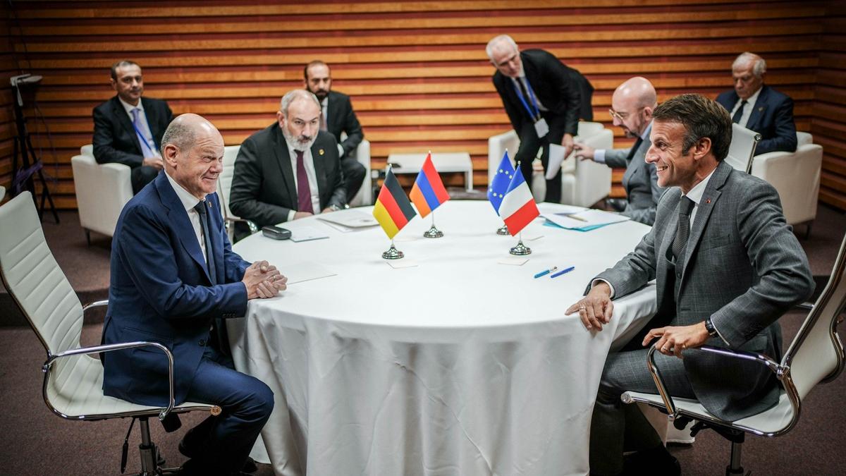 «Главный вопрос — какая модель развития для страны убедительнее»